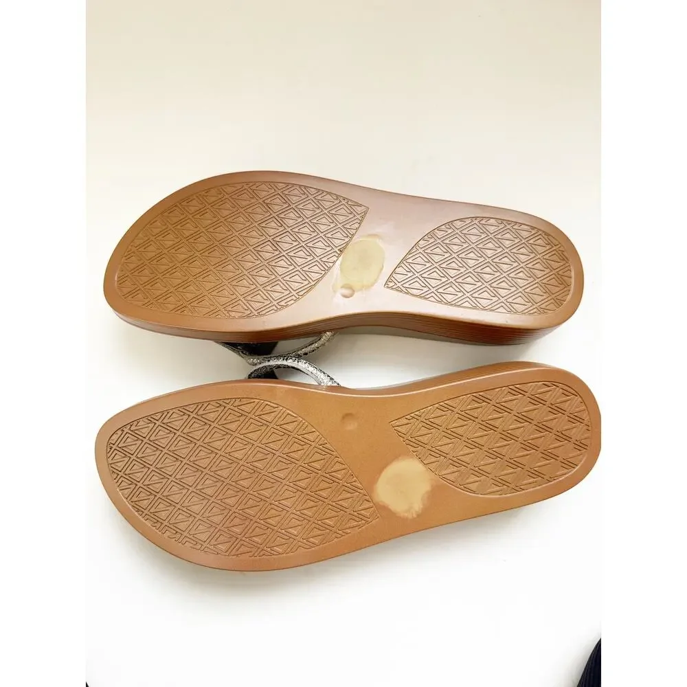 Donald Pliner NWOB Fifi Leather Sandal Light Taupe 8.5 Shoe
